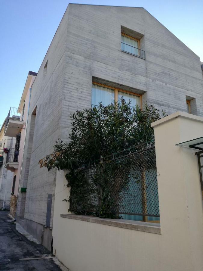 La Casa Di Mario...Tra Le Case Via Del Giglio 52 Ortona Εξωτερικό φωτογραφία